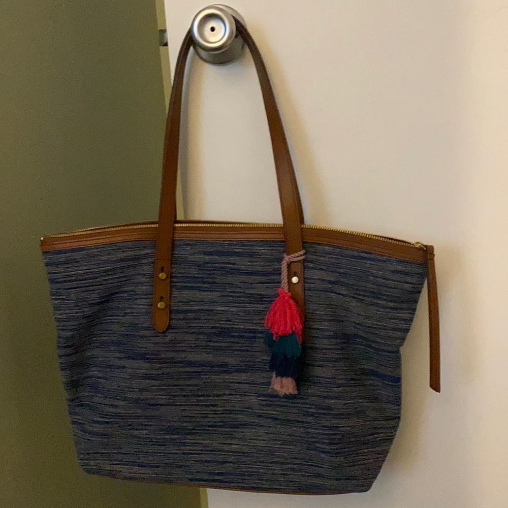 Fossil purse